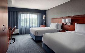 Courtyard By Marriott Paramus